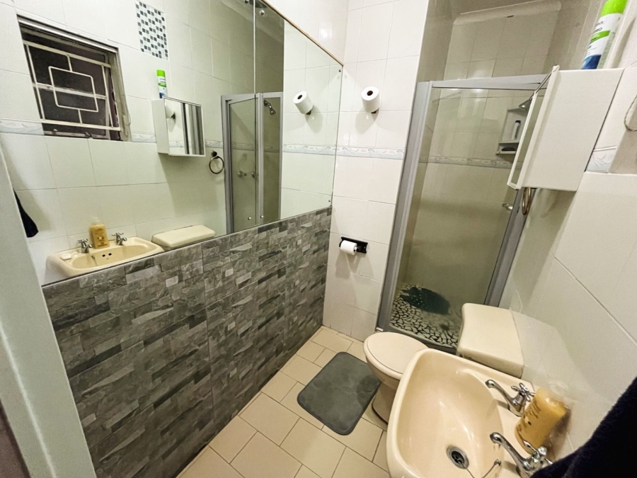 5 Bedroom Property for Sale in Vanes Estate Eastern Cape